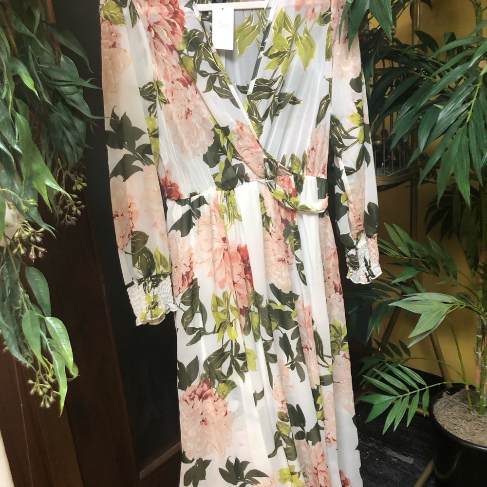 Floral V-Neck Maxi Dress